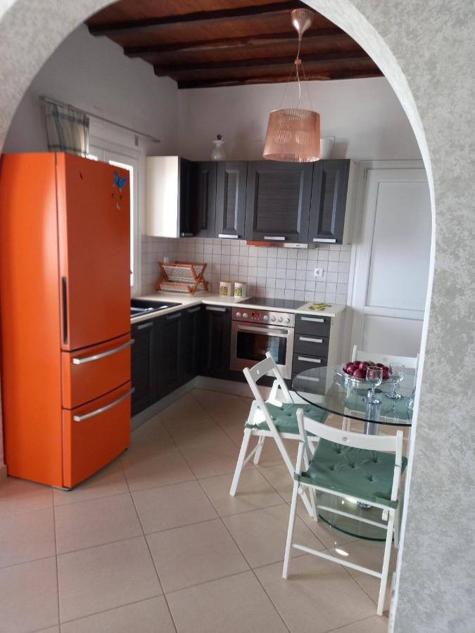 Ebatis Guesthouse Vári Eksteriør billede